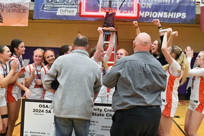 a Silverton Crater 5A Oregon girls basketball final 2024 Leon Neuschwander 78